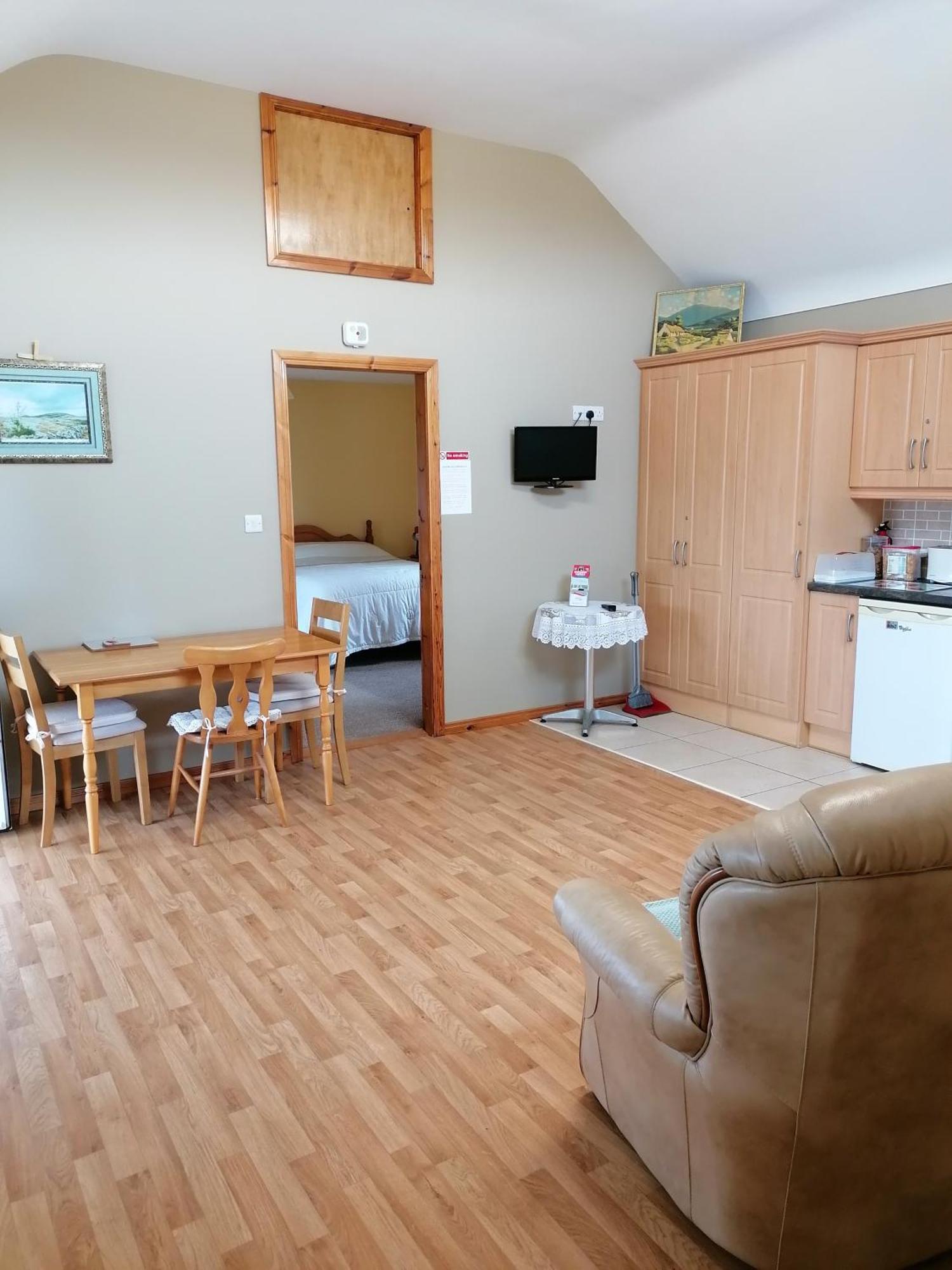 דונבג Danubio Guest Accommodation מראה חיצוני תמונה